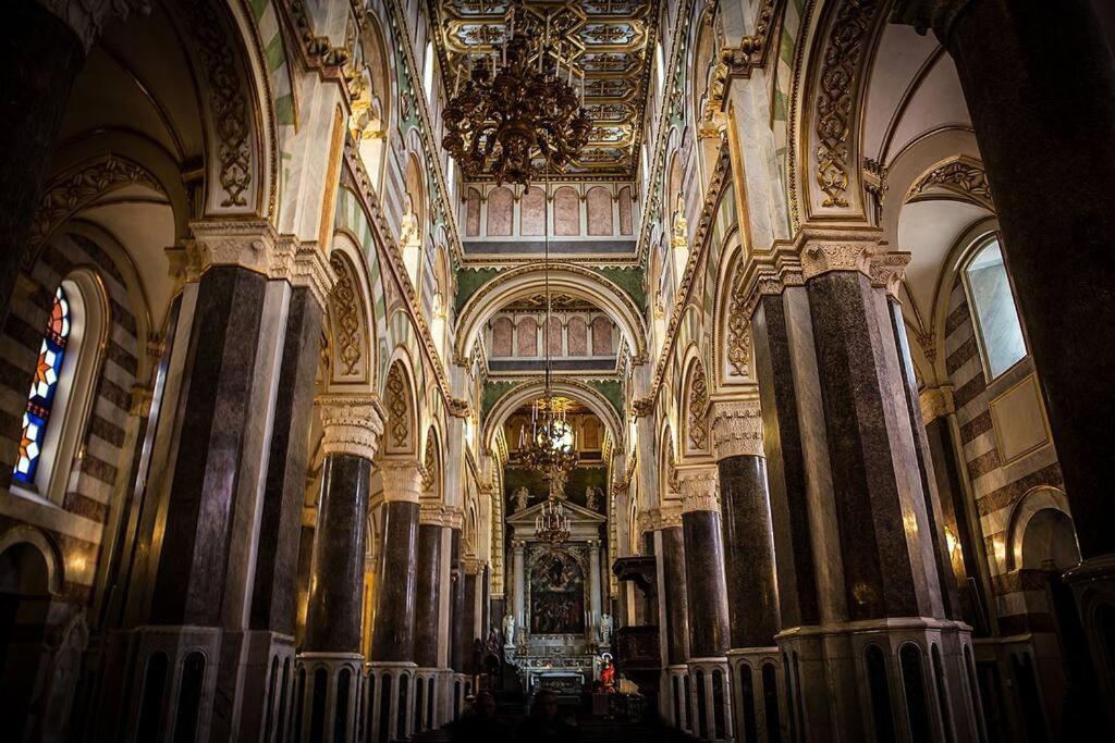 Alta B&B Casetta Nel Centro Storico Altamura Bagian luar foto